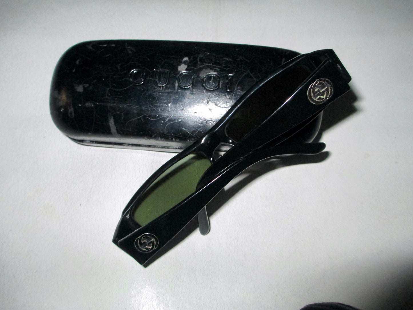 GUCCI VINTAGE DESIGNER SUNGLASSES WITH CASE