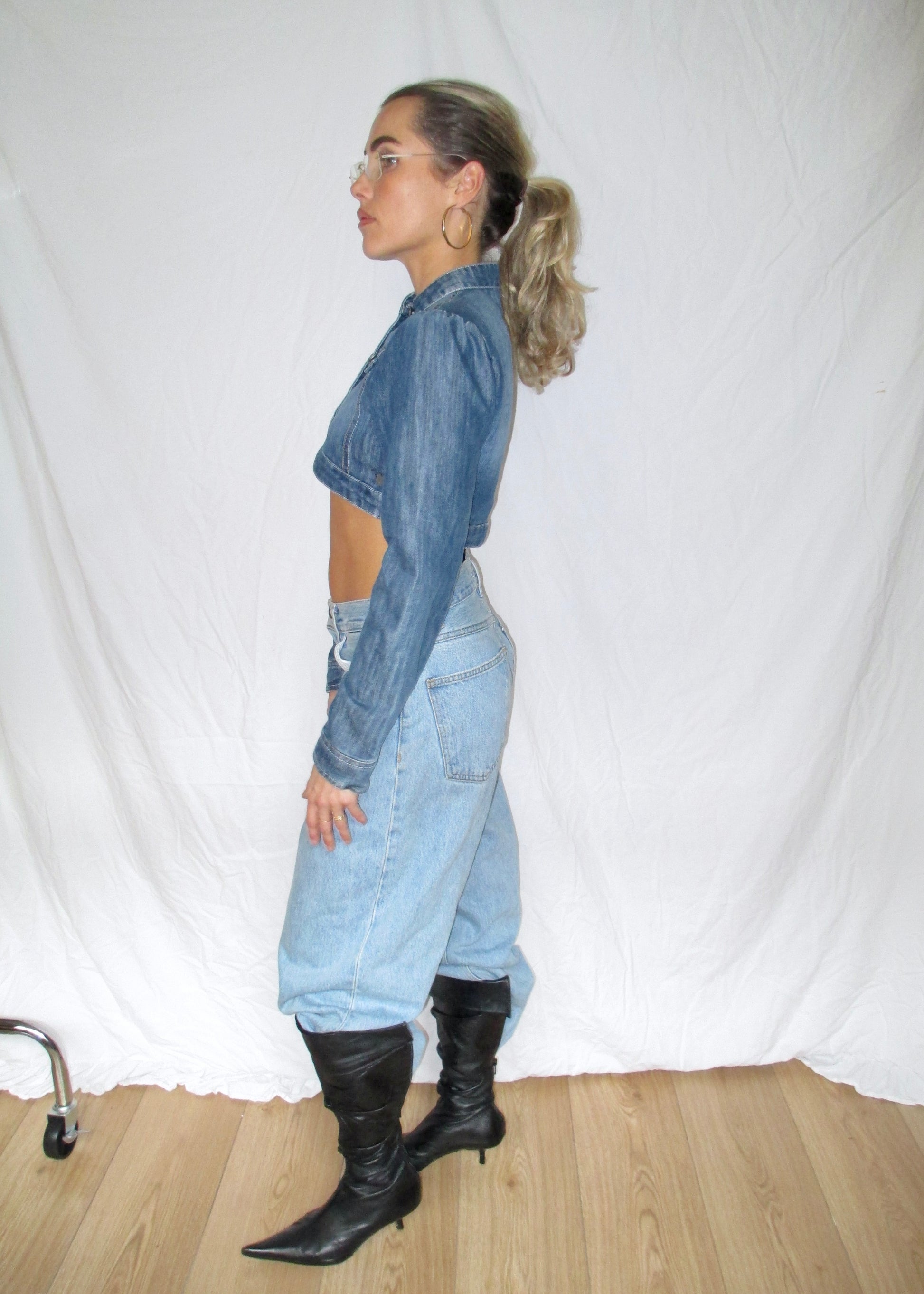 Vintage cropped denim jacket  with oversized denim jeans and leather kitten heel boots billie eilish glasses