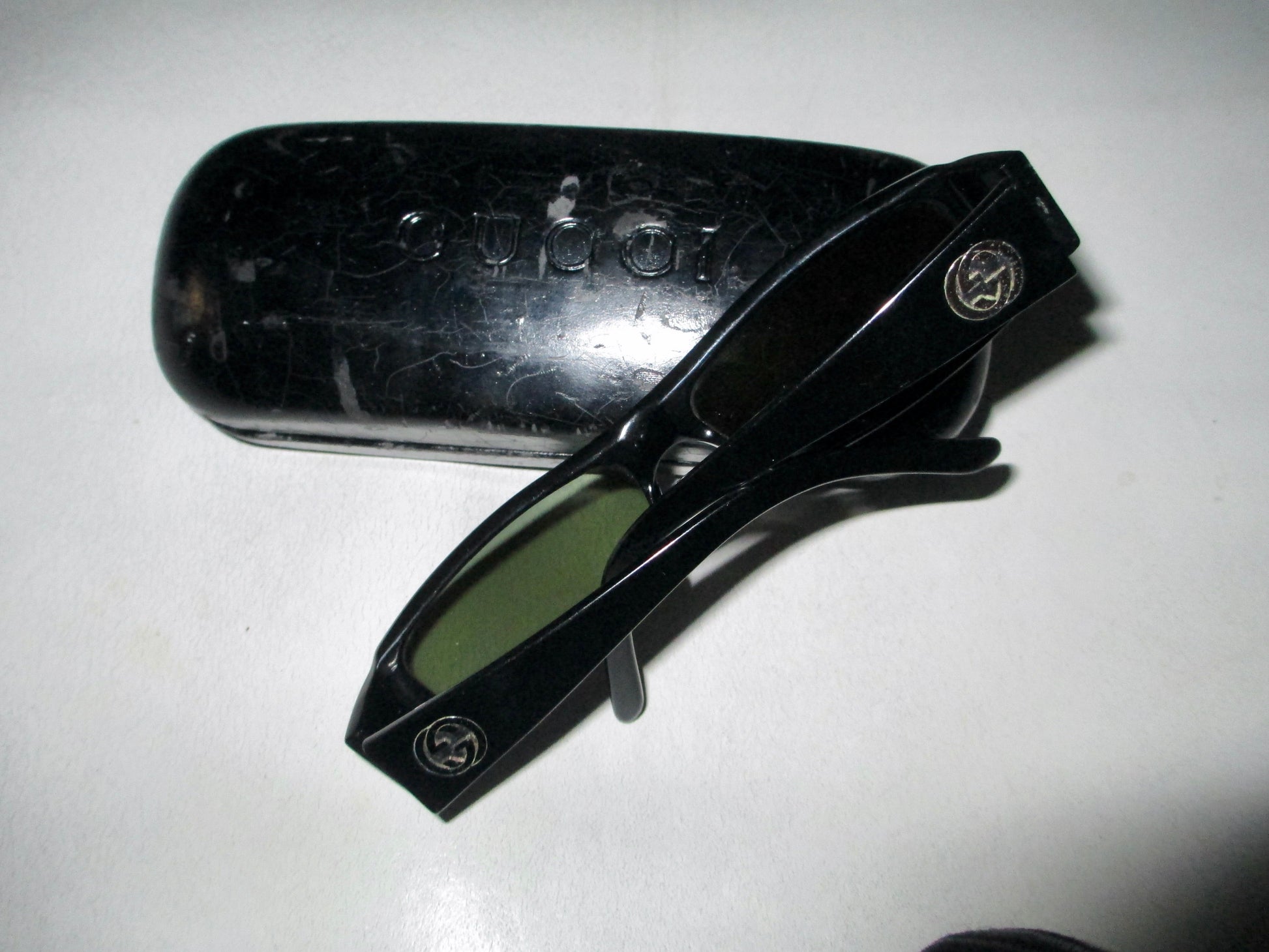 GUCCI VINTAGE DESIGNER SUNGLASSES WITH CASE